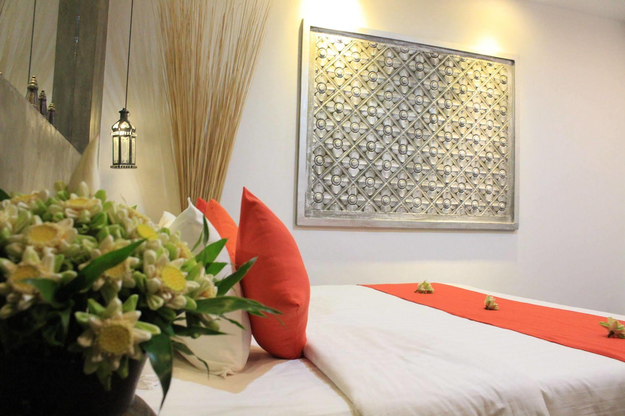 Fancy Boutique Villa Hotel Siem Reap Exterior photo