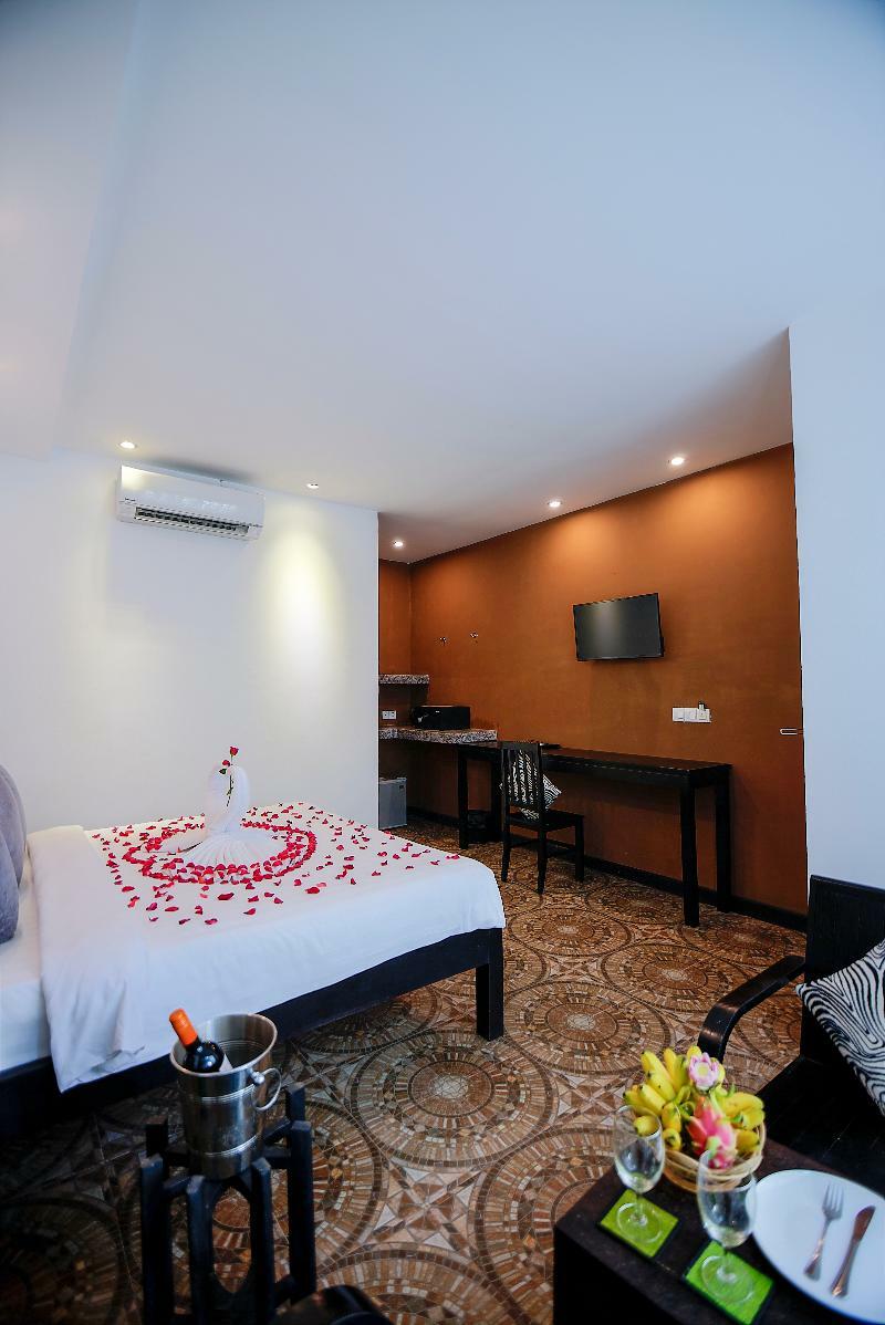 Fancy Boutique Villa Hotel Siem Reap Exterior photo
